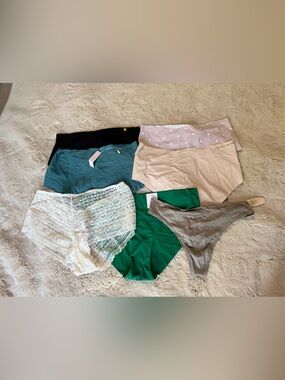 NWT Victoria’s Secret panty lot. Size L